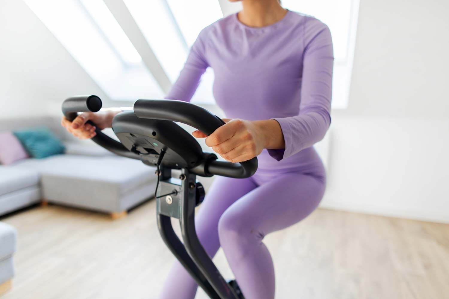 Cyclette dopo protesi ginocchio: benefici, tempi e indicazioni per un recupero ottimale